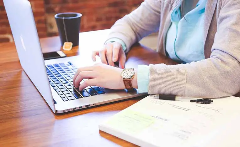 The Honest Truth About Landing Your First Job When Working Abroad